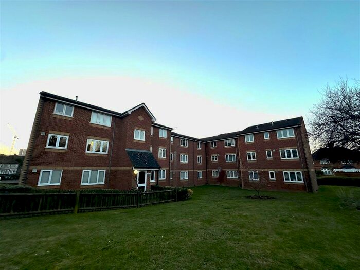 1 Bedroom Block Of Flats To Rent In Sandown Road, Watford, WD24