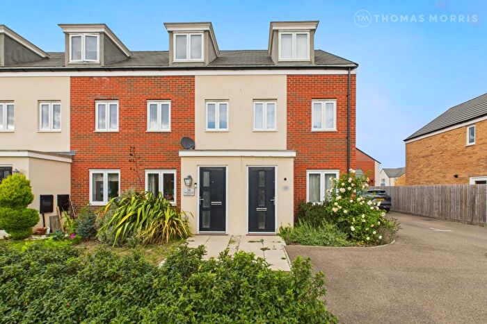 3 Bedroom Terraced House For Sale In Bloomfield Drive, Huntingdon, Cambridgeshire, PE29