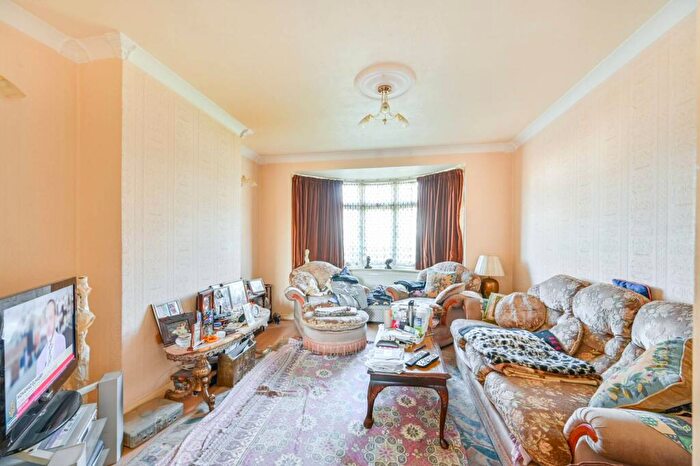 3 Bedroom End Of Terrace House For Sale In Chippenham Avenue, Wembley, HA9