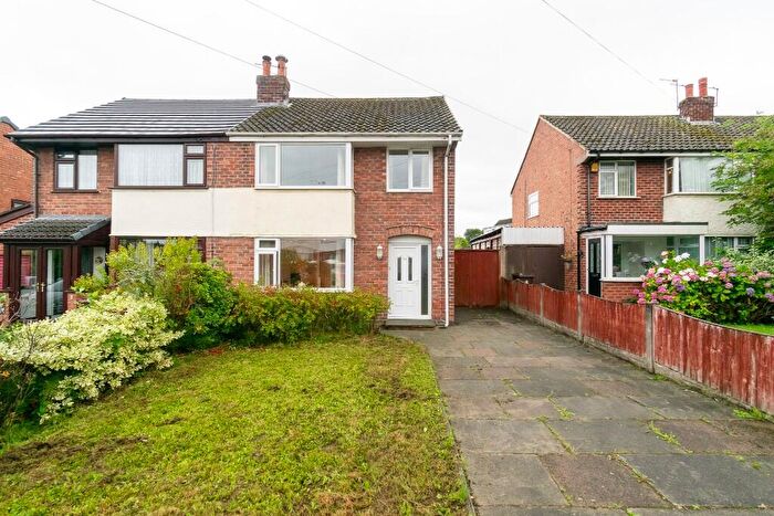 3 Bedroom Semi-Detached House For Sale In Ludlow Drive, Ormskirk, Lancashire, L39