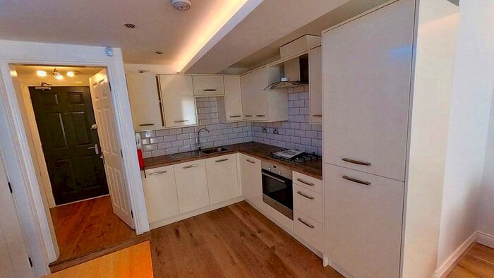 2 Bedroom Flat To Rent In Keppel Road, Manchester, M21