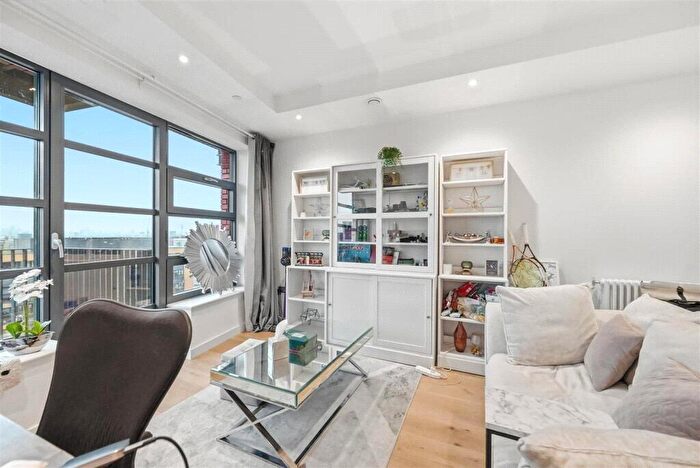 1 Bedroom Apartment To Rent In City Island Way, London, E14