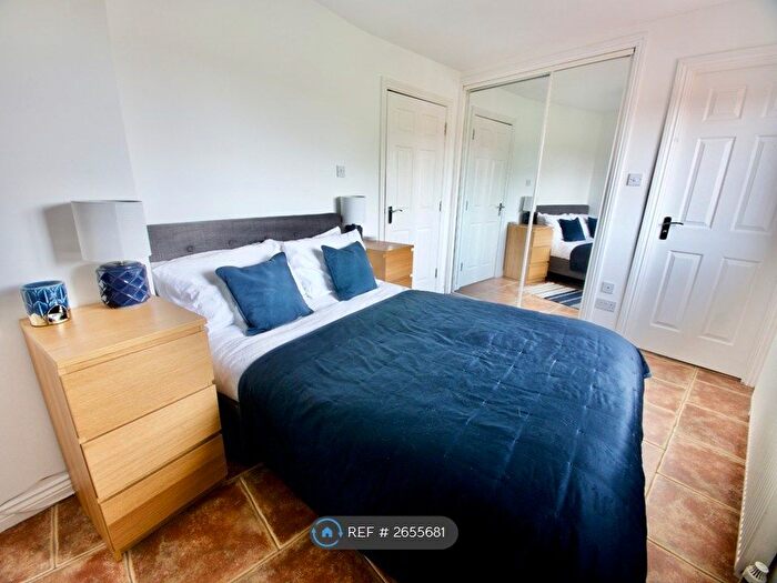 2 Bedroom Flat To Rent In Cathcart Road, Rutherglen, G73