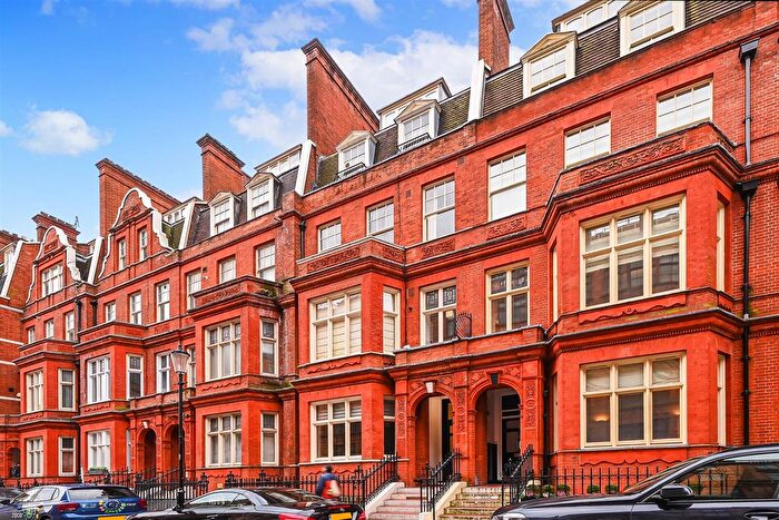 2 Bedroom Flat For Sale In Hans Road, Knightsbridge, SW3
