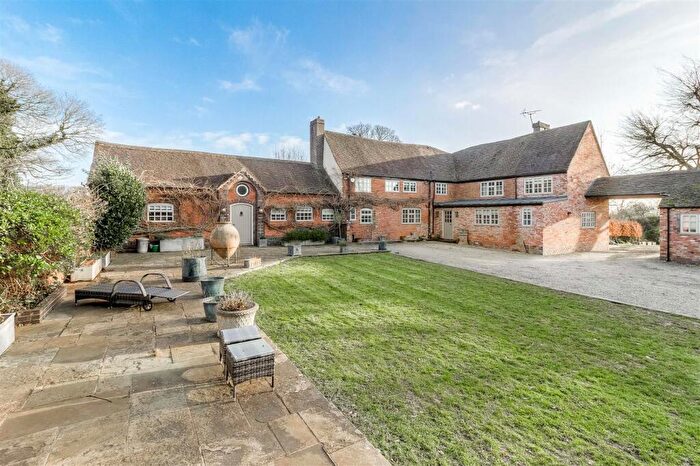 8 Bedroom Farm House For Sale In Wykin Road, Wykin, LE10