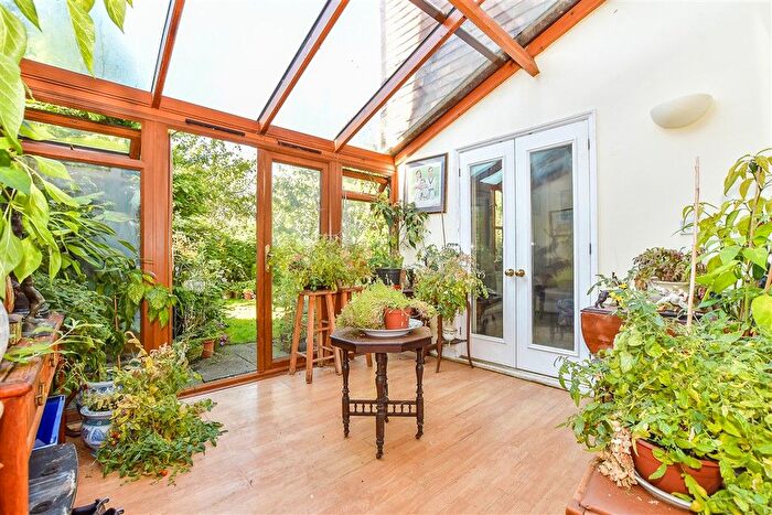 4 Bedroom Property For Sale In Old School, Brenzett, Romney Marsh, Kent, TN29