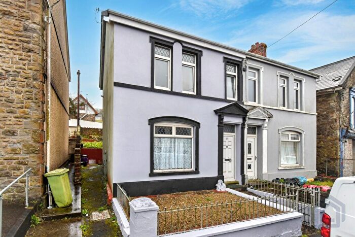 3 Bedroom Semi-Detached House For Sale In Cwmamman Road Garnant, Ammanford, SA18