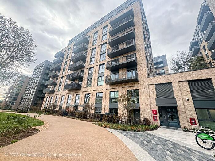 3 Bedroom Flat For Sale In Anax Street, London, N4