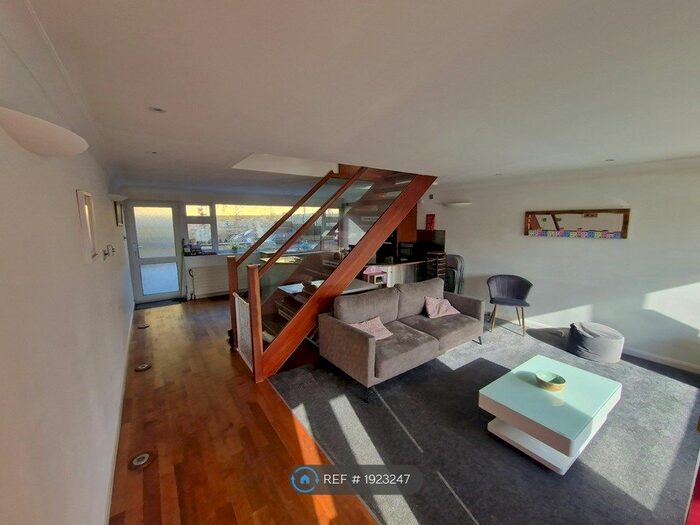 3 Bedroom Terraced House To Rent In Seabrook Road, Hythe, CT21