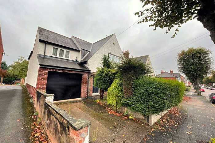 3 Bedroom Semi-Detached House To Rent In Imperial Road, Beeston, Nottingham, NG9