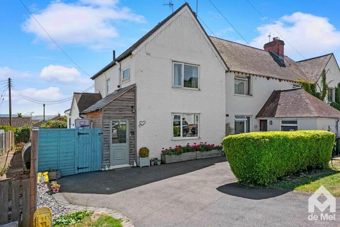 3 Bedroom End Of Terrace House For Sale In Elmley Road, Ashton-Under-Hill, Evesham, WR11