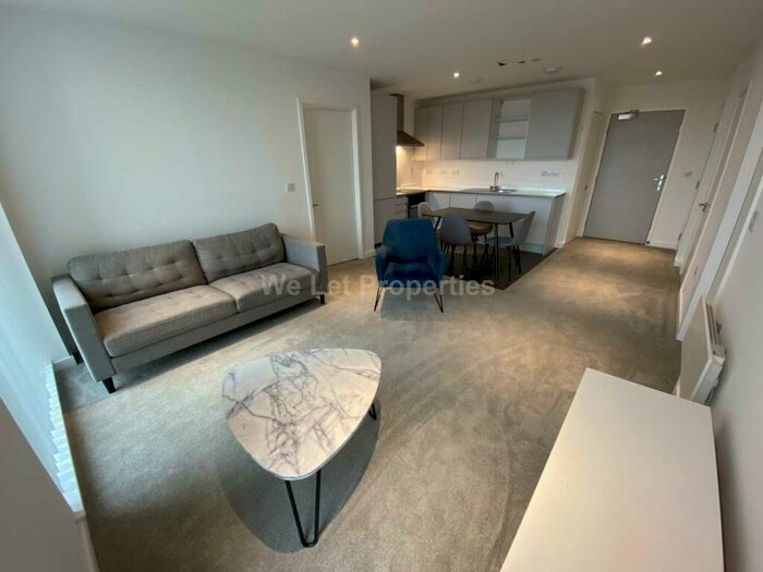 2 Bedroom Apartment To Rent In Burlington Square, Boundary Lane, M15