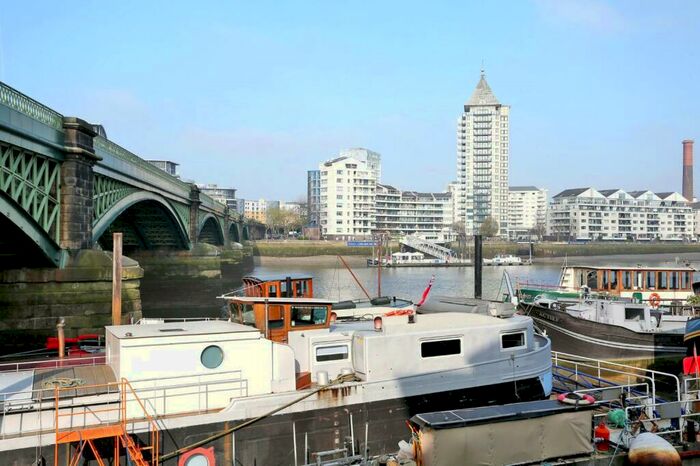 1 Bedroom House Boat To Rent In Albion Quay, Battersea, SW11