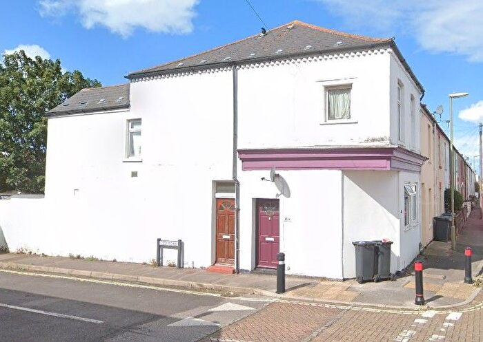 1 Bedroom Flat To Rent In Mayfield Road, Gosport, PO12