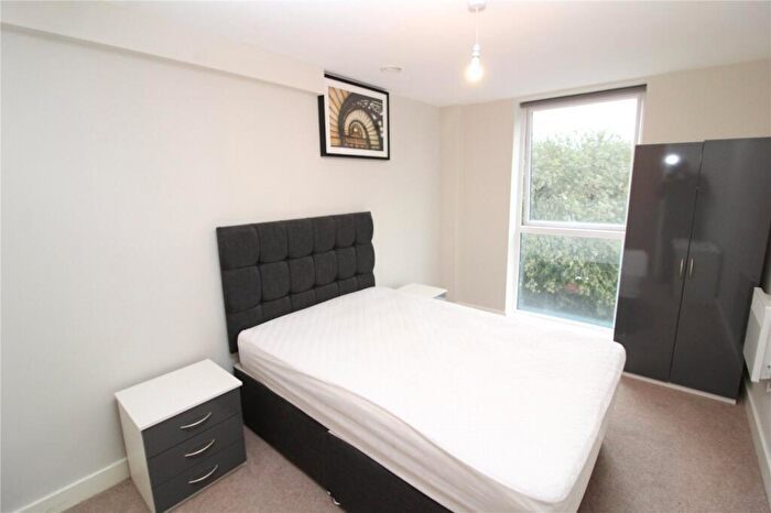 2 Bedroom Flat To Rent In Bridgewater Point, Ordsall Lane, Salford, M5