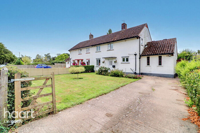 3 Bedroom Semi-Detached House For Sale In Main Street, Thorney, NG23