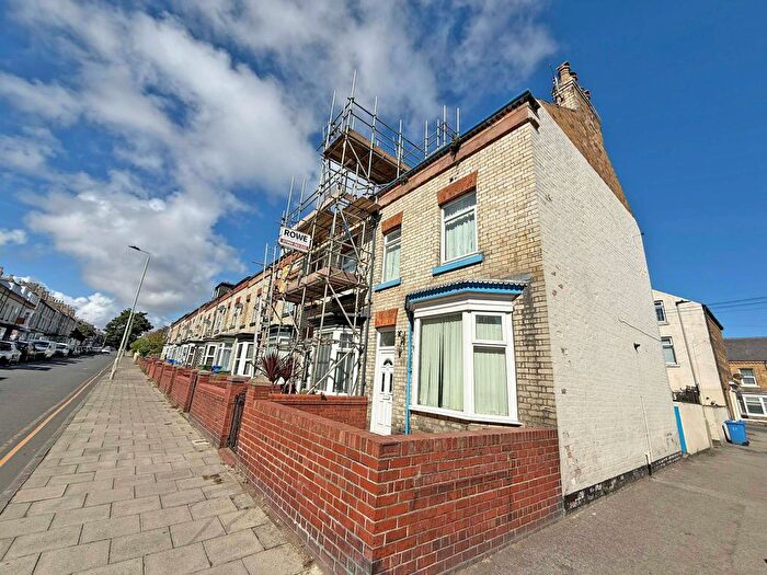 3 Bedroom End Terrace House For Sale In Prospect Road, Scarborough, YO12