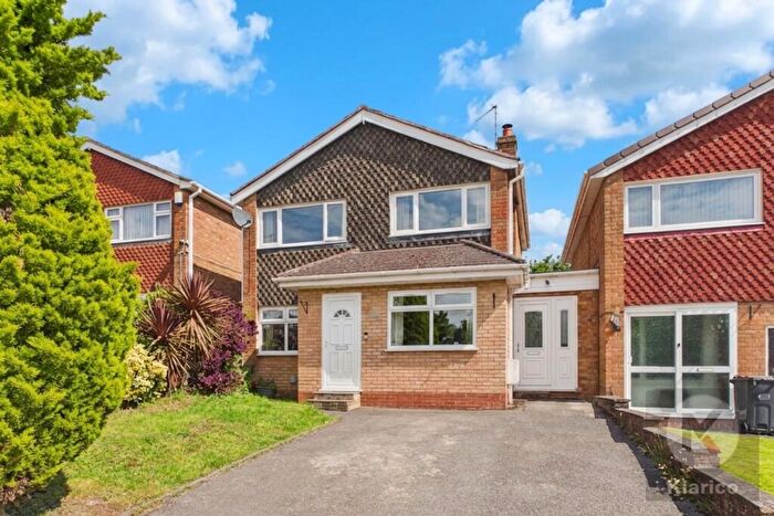 3 Bedroom Detached House For Sale In Knutswood Close, Birmingham, B13