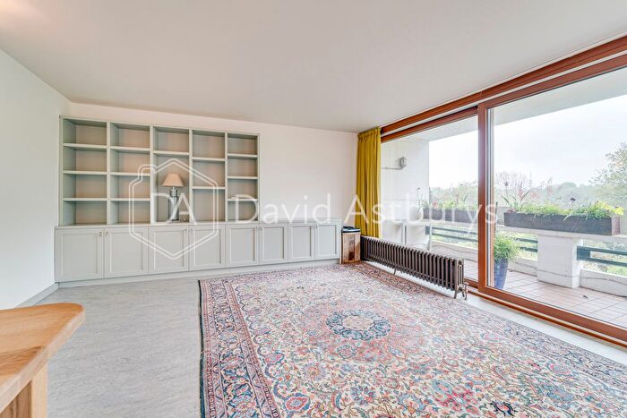 2 Bedroom Flat To Rent In Southwood Park, Highgate, London, N6