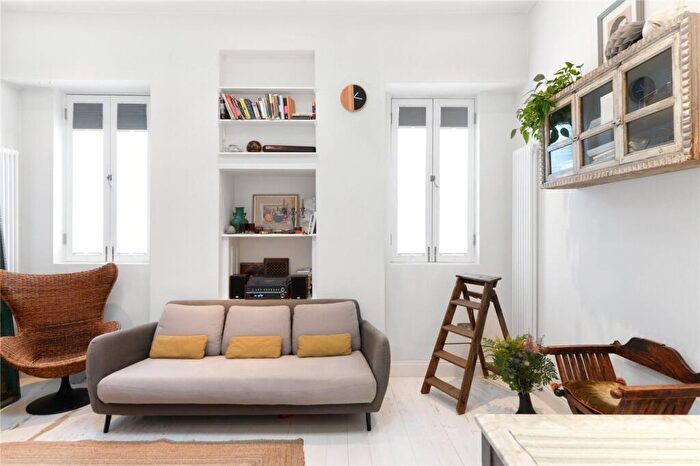 Studio To Rent In New Cross Road, London, SE14