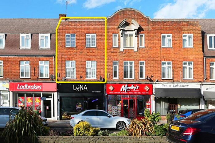 2 Bedroom Flat For Sale In Stoneleigh Broadway, Epsom, KT17