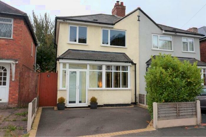 3 Bedroom Semi-Detached House To Rent In Merrions Close, Great Barr, B43