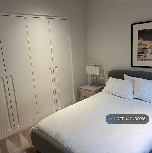 2 Bedroom Flat To Rent In Norton House, London, SE18