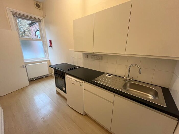 Studio To Rent In Flat, Magdala Road, Mapperley Park, Nottingham, NG3