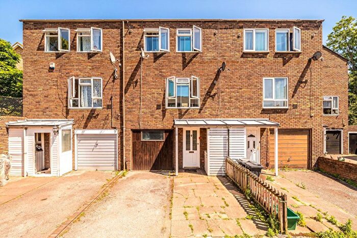 5 Bedroom Terraced House For Sale In Star Road, Isleworth, TW7
