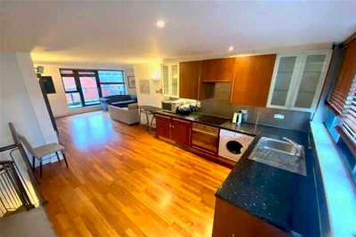 3 Bedroom Flat To Rent In Park Row, City Centre, LS1