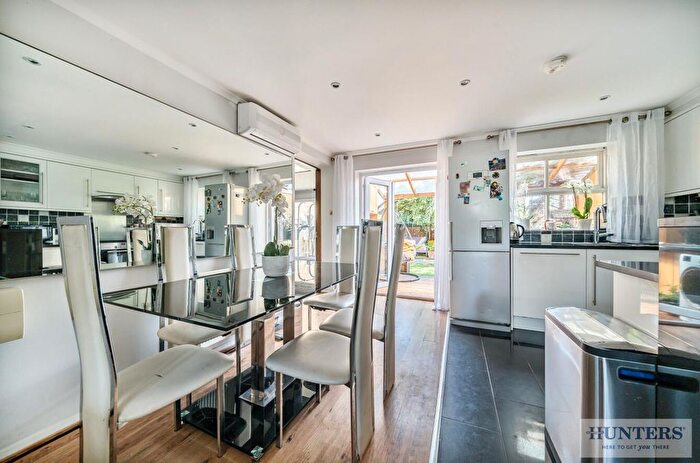 4 Bedroom Semi-Detached House For Sale In Waldstock Road, Central Thamesmead, SE28