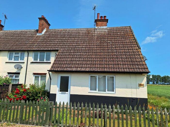 3 Bedroom Semi-Detached House For Sale In Sutton Bridge, PE12