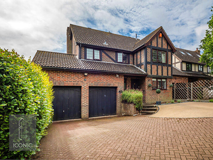 4 Bedroom Detached House For Sale In Kingswood Avenue, Taverham, Norwich., NR8