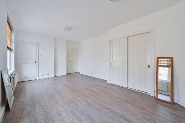 Studio To Rent In Harrowby Street, Marylebone, London, W1H