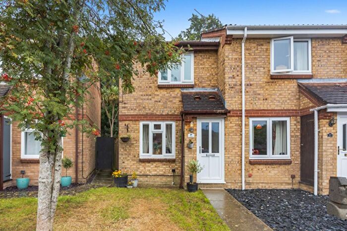 2 Bedroom End Of Terrace House To Rent In Jay Close, Southwater, RH13