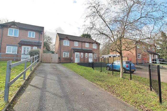 3 Bedroom Semi Detached House For Sale In Seacroft Close, Grantham, NG31