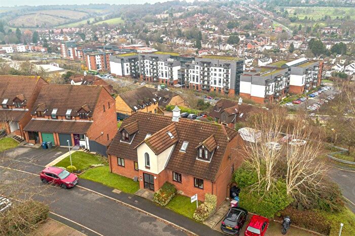 2 Bedroom Flat For Sale In Ripley Close, Downley, High Wycombe (Extended Lease), HP13