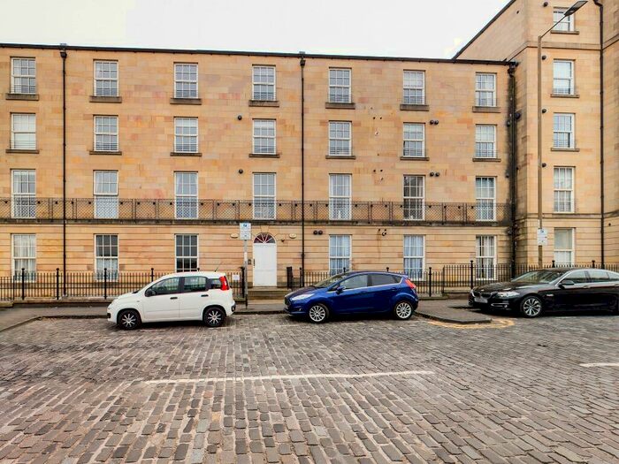 2 Bedroom Flat To Rent In East London Street, Broughton, Edinburgh, EH7