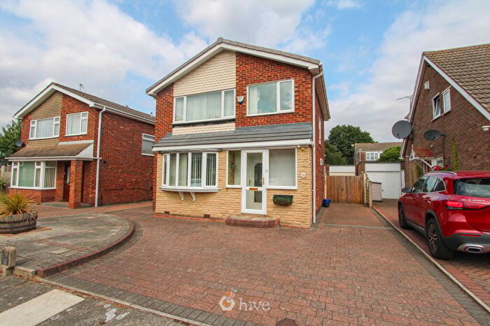 3 Bedroom Detached House For Sale In Hakehill Close, Bessacarr, Doncaster, DN4