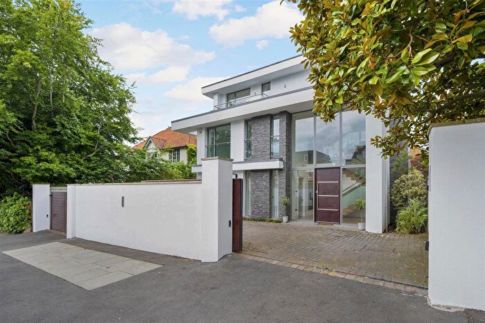 5 Bedroom Detached House For Sale In Copse Hill, London, SW20