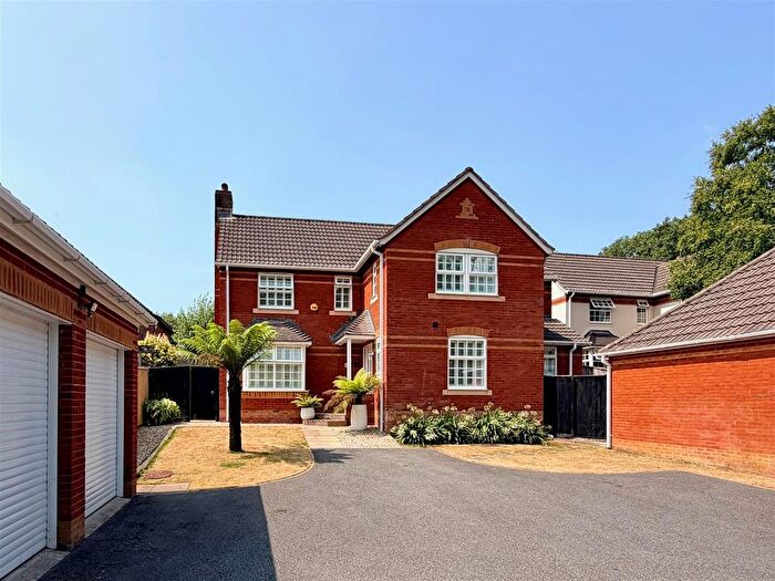 5 Bedroom Detached House For Sale In Elburton, Plymouth, PL9
