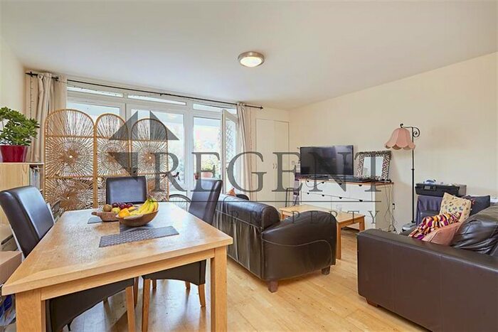 2 Bedroom Flat To Rent In St Rule Street, Vauxhall, SW8