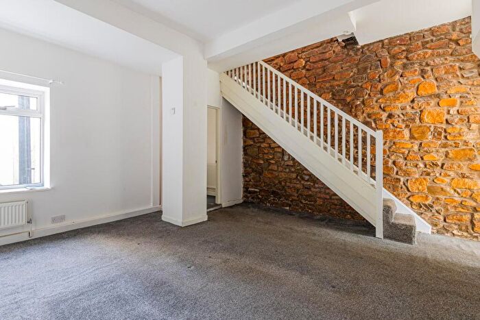 4 Bedroom Terraced House For Sale In Plassey Street, Penarth, CF64