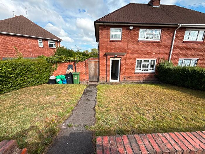 3 Bedroom Semi Detached House To Rent In Woodside Road, Dudley, DY2