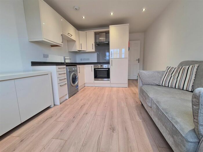 1 Bedroom Flat To Rent In Flat, Lantern Court, High Street, Ely, CB7