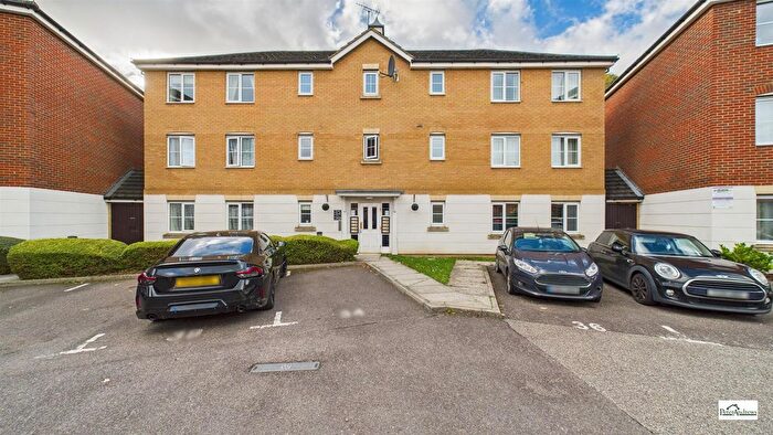 2 Bedroom Flat For Sale In Sachfield Drive, Chafford Hundred, RM16