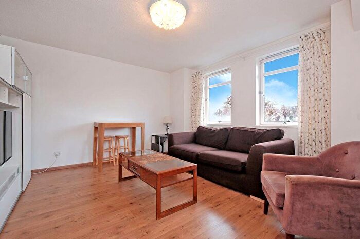 2 Bedroom Flat To Rent In Whitehall Place, West End, Aberdeen, AB25