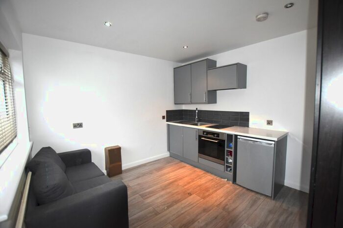 Studio To Rent In Birkbeck Road, Acton, W3