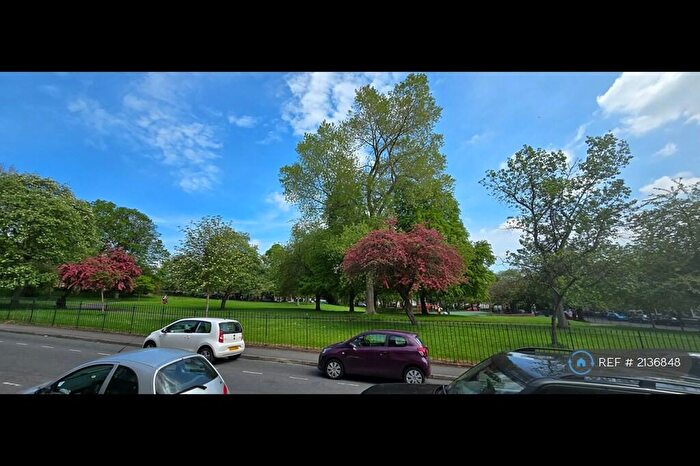 2 Bedroom Flat To Rent In Hanover Square, Leeds, LS3