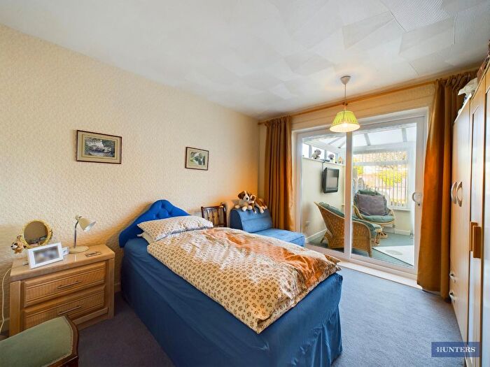 2 Bedroom Semi-detached Bungalow For Sale In Harewood Drive, Filey, YO14